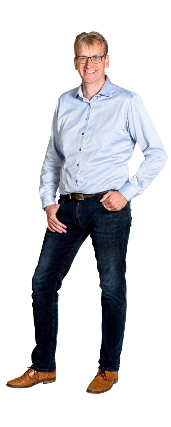 Alfred (3) Alfred (3)